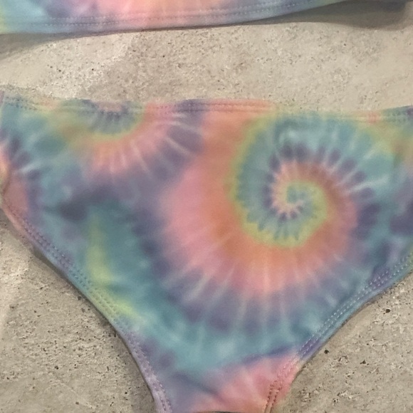 Hurley Kids Rainbow Tie-Dye Bikini - Picture 5 of 8